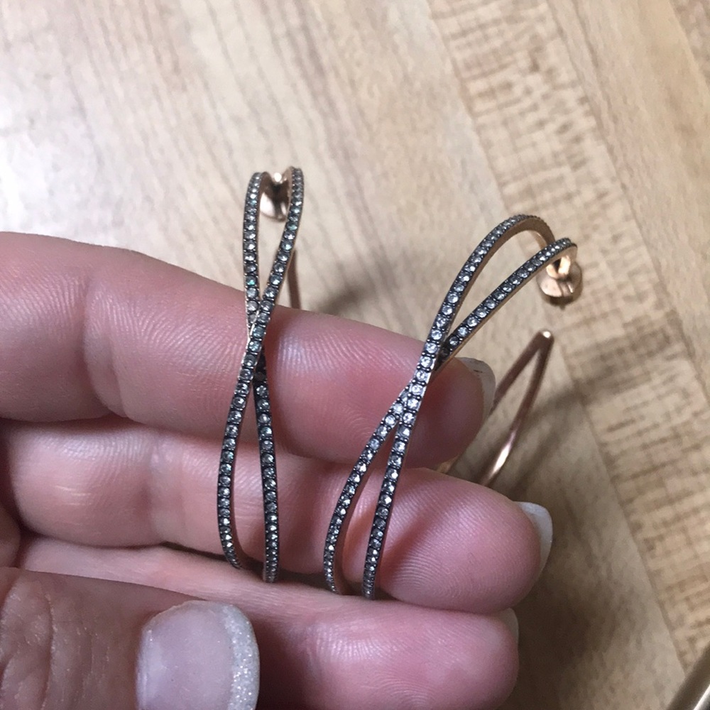 Wireless Beats byDre and Michael Kors jewelry - Picture 2 of 5